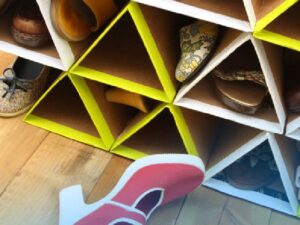 Cara Membuat Rak Sepatu dari Kardus
